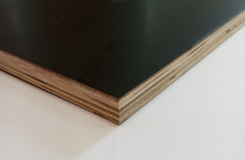 Contreplaqué Faces Rouges Tout Peuplier